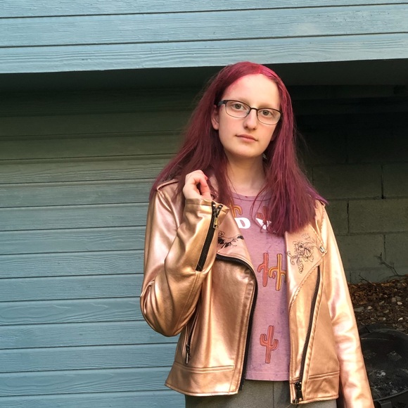 Meet your Posher, Penelope - Picture 1 of 1